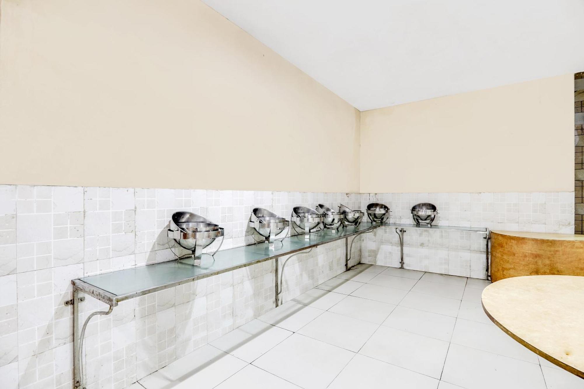 Spot On 47257 Hotel Pinky Spot Dausa Exterior foto